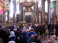 В Петербурге, невзирая на карантин, 70 тыс. человек приложились к привезенным мощам Иоанна Крестителя - «Россия»