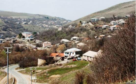 В условиях паралича коммуникаций - «Общество»