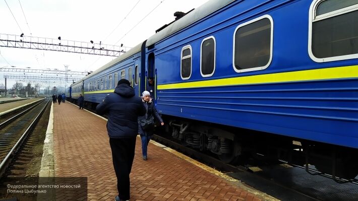 «Вам здесь не рады»: в Киеве неприветливо встретили украинцев из России - «Новости дня»