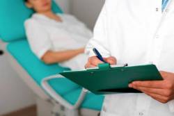 Лжеврач осмотрел пациентку через интернет за 200 тысяч рублей - «Новости дня»