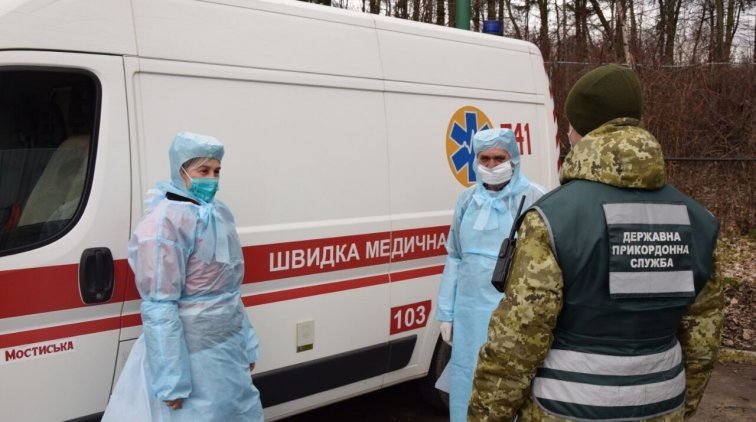 Киевские врачи отпустил пациента с тяжелыми симптомами коронавируса - «Новости дня»