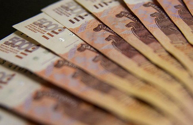 Коронавирус заставит россиян вытащить деньги из-под матраса - аналитики - «Экономика и бизнес»