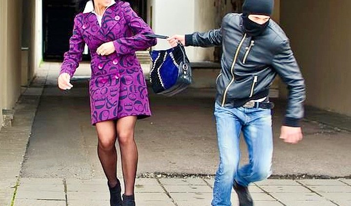 Кремль призвал не поддаваться панике из-за роста преступности в РФ на фоне COVID-19 - «Новости дня»