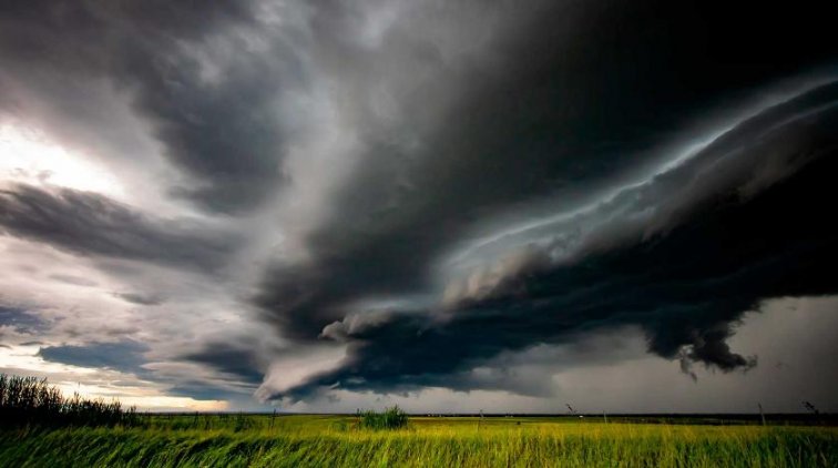 На российский регион обрушился черный дождь - «Происшествия»