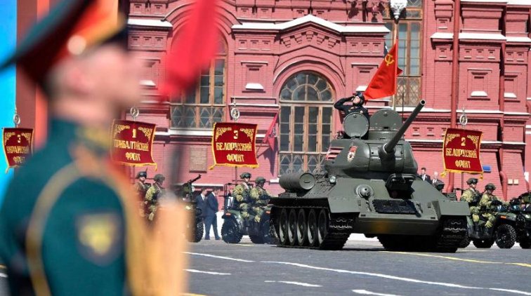 Парад Победы хотят перенести на осень - «Армия»