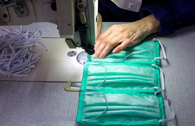 Сами-сами: Соловьев призвал россиян самостоятельно «готовить» медицинские маски - «Власть и Общество»