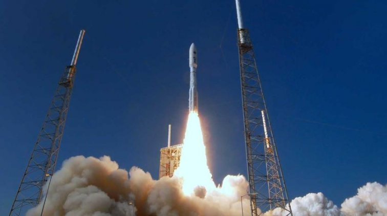 США запускают боевой шаттл Х-37В на ракете с российским двигателем - «Армия»