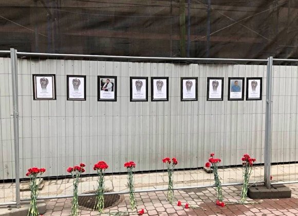 «Светя другим, сгораю сам» В Санкт-Петербурге организовали стену памяти погибшим медикам - «Новости дня»