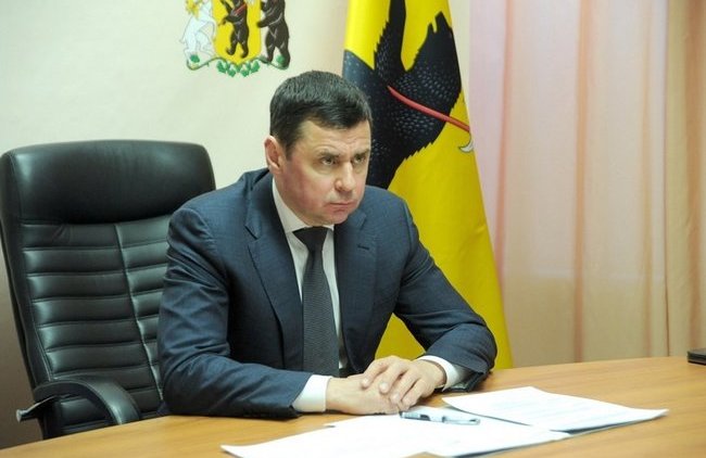 В Ярославской области по решению губернатора Дмитрия Миронова возобновляют работу системообразующие предприятия - «Власть и Общество»