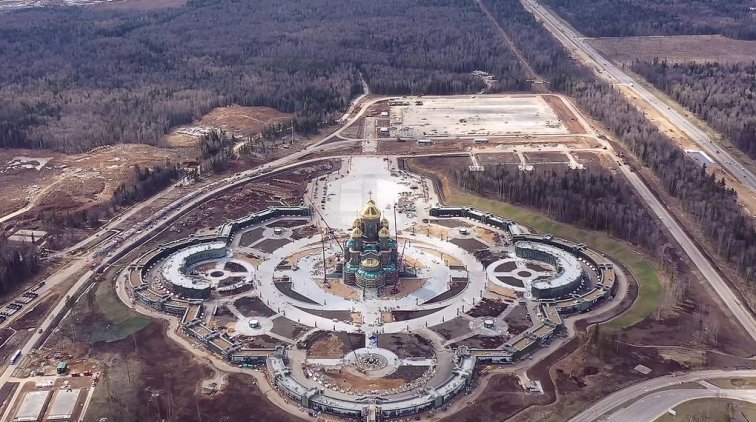 В РПЦ считают уместным изобразить первых лиц РФ и Сталина в главном храме Вооруженных си - «Новости дня»