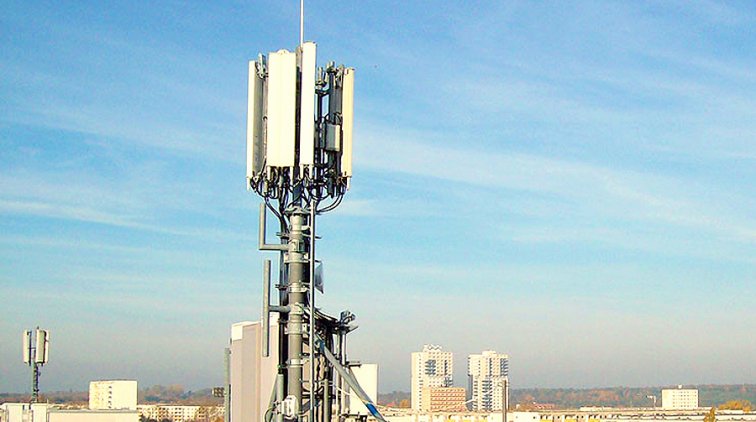 В сети связали распространение коронавируса с вышками связи 5G - «Новости дня»