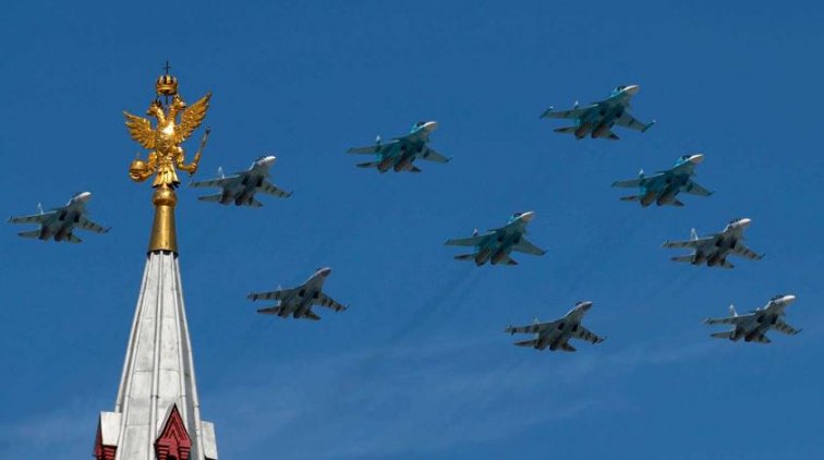 В закрытой Москве репетируют воздушную часть парада Победы - «Армия»