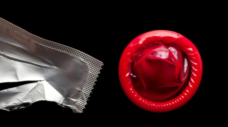 Во время пандемии средства контрацепции стали одним из самых востребованных товаров - «Новости дня»