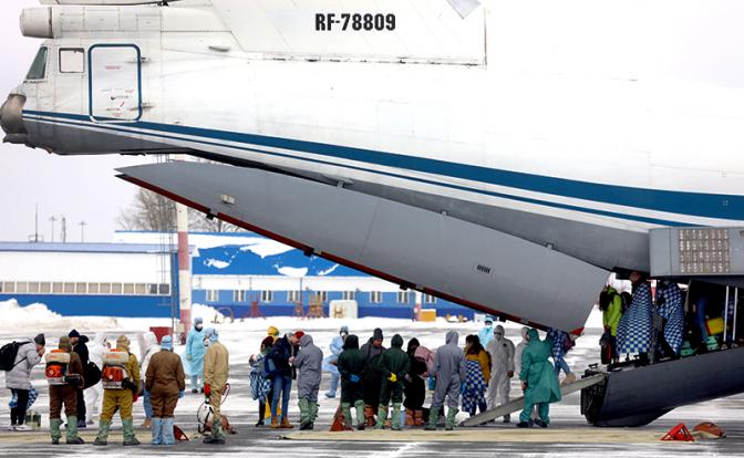 Родина-мать не зовет: 25 тыс. русских туристов зависли между небом и чужой землей - «Общество»