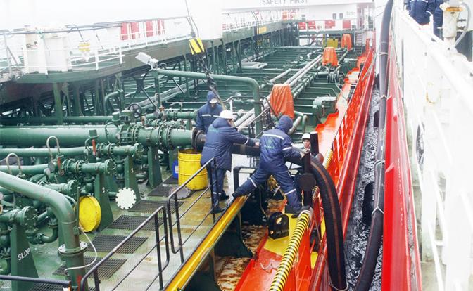 Россия умоляет Европу, Америку и Азию купить ее дешёвую нефть - «Последние новости»