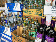 Россияне перед началом самоизоляции закупились алкоголем: как считают в Совфеде, для приема наружно, а не внутрь - «Россия»
