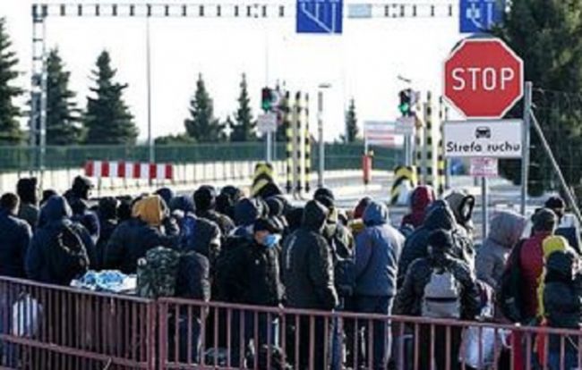 Украина закрыла границы для пешеходов, оставив на кордоне только 19 КПП - «Новости дня»