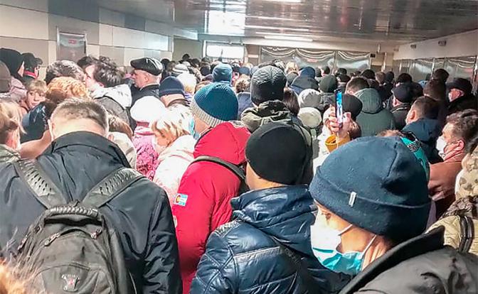 Ужасы борьбы с коронавирусом: Мэрия Москвы загнала в жуткие очереди всех «шашлычников» - «Последние новости»