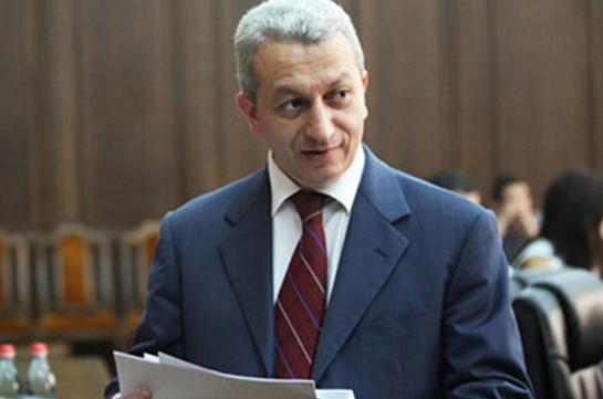 Власти Армении намерены погасить катастрофический дефицит бюджета путем привлечения новых кредитов - «Экономика»