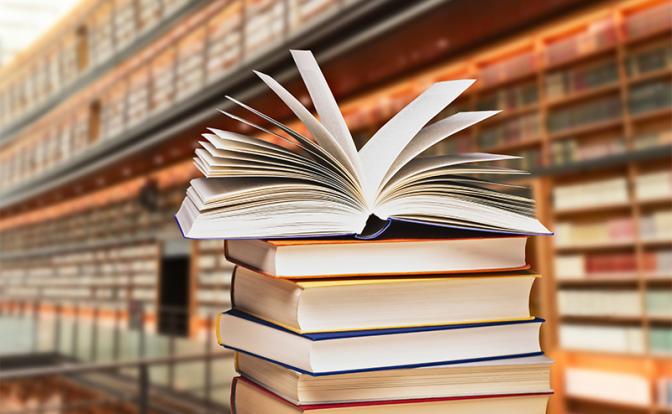 Захар Прилепин призвал россиян отлипнуть от порнографии, игр, соцсетей и обратиться к книгам - «Общество»