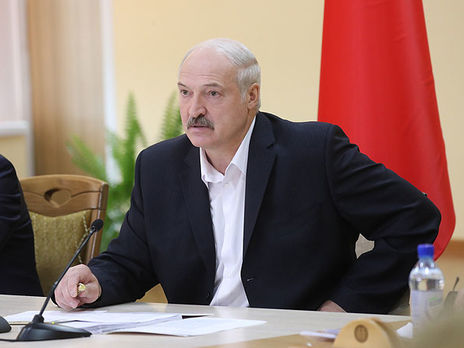 "Завтра 80 лет будет, чего ты ходишь по улице?" Как Лукашенко комментировал ситуацию с коронавирусом. Видео - «Новости Дня Видео»