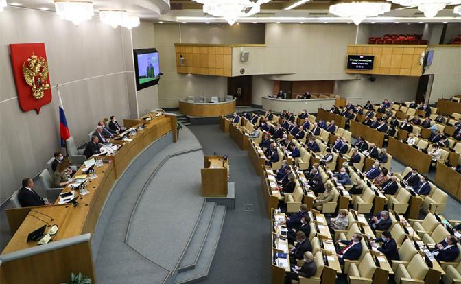 Махровые «единороссы» предлагают наказывать чиновников за оскорбление граждан. Рассказываем, что не так в этой инициативе - «Политика»