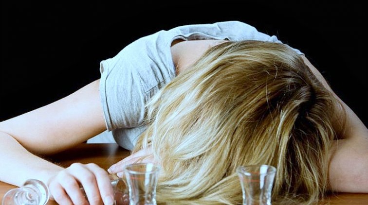 Глава Минздрава заявил о росте числа смертей из-за алкоголя в период COVID-19 - «Новости дня»