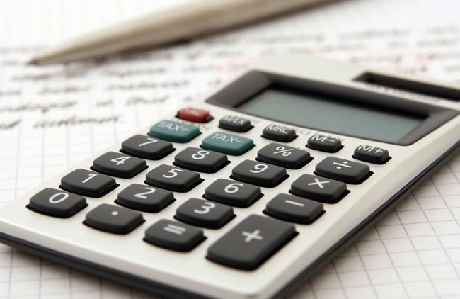 Эксперт рассказала, на какие уловки идут кампании, чтобы снизить зарплату - «Власть и Общество»