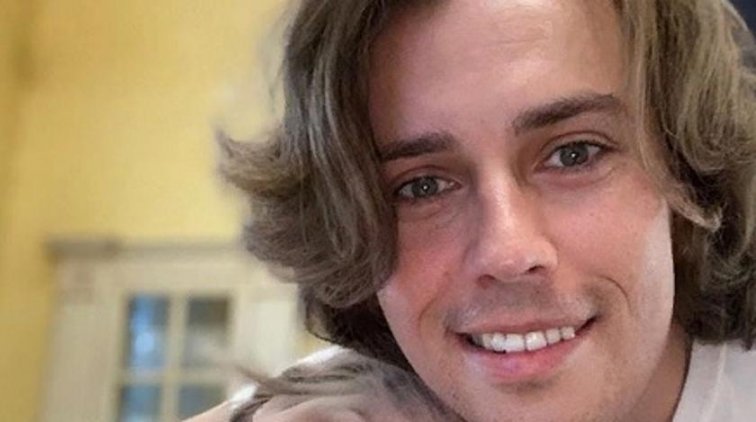 Муж Пугачевой нарядился в женское платье - «Культура»