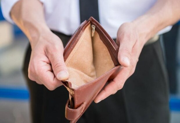 Почти половина россиян пожаловалась на ухудшение материального положения - «Новости дня»