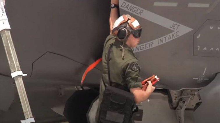 Причиной падения F-35 в США могла стать комплектация нелицензионными деталями - «Новости дня»