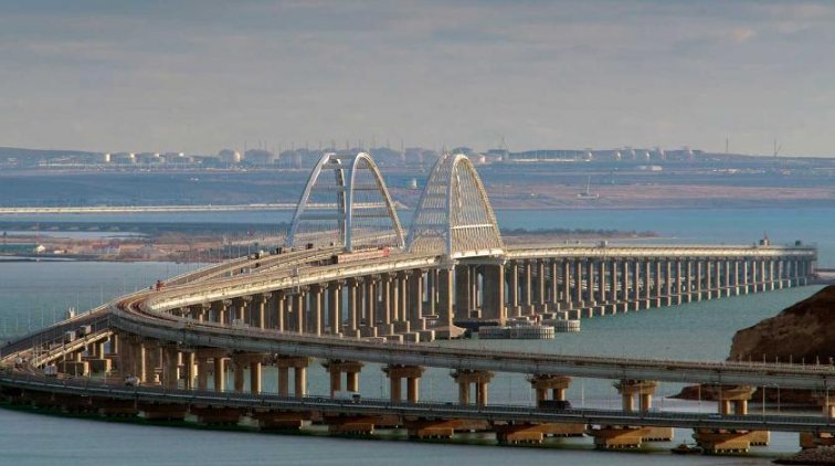 Россияне массово устремились на полуостров по Крымскому мосту - «Крым»