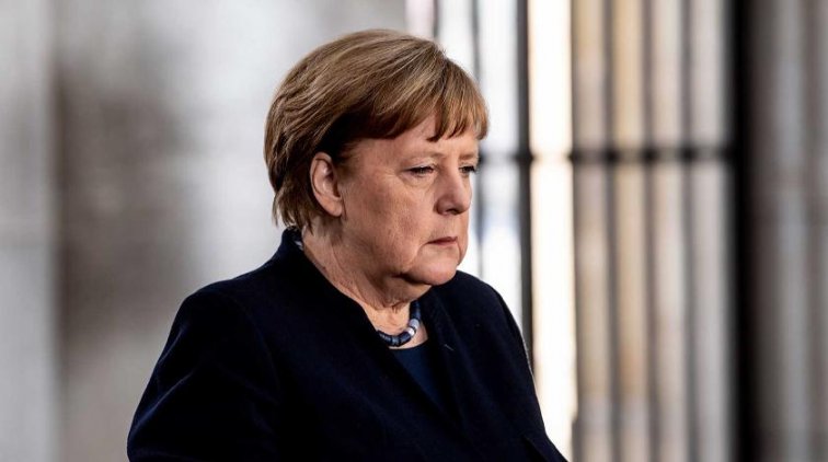 СМИ: российские хакеры украли письма Меркель - «Политика»