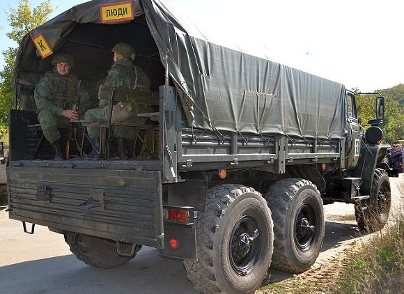 СМИ сообщили о стягивании военной техники сразу на нескольких направлениях в Донбассе - «Новости дня»