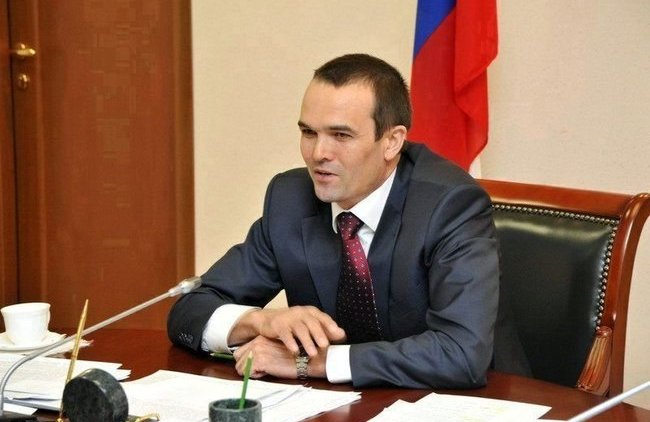 У экс-главы Чувашии получилось обСУДить проблему доверия президента - «Экономика и бизнес»