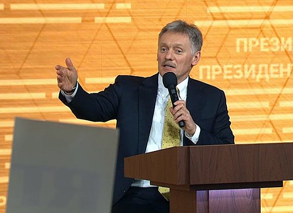 В Кремле не склонны доверять опросам, показывающим снижение рейтинга Путина - «Новости дня»