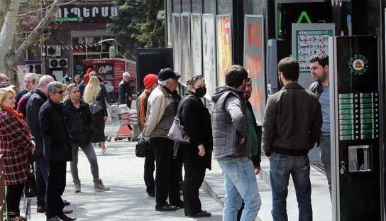 Призыв к властям отказаться от политики ослабления ограничений - «Политика»