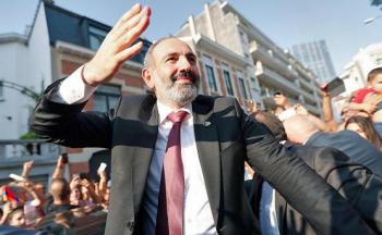 Пролетая мимо страны в куда-то… - «Общество»