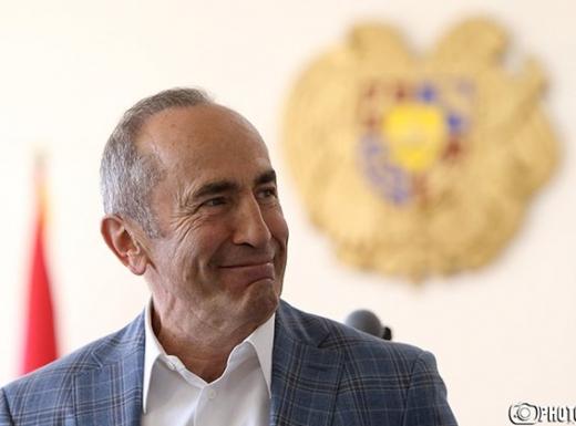 Роберт Кочарян сохранит свое место в совете директоров АФК «Система» - «Политика»