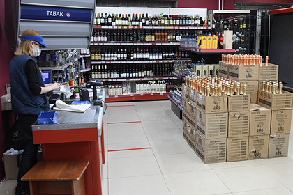 Россияне стали чаще умирать от алкоголя в период пандемии коронавируса - «Новости дня»