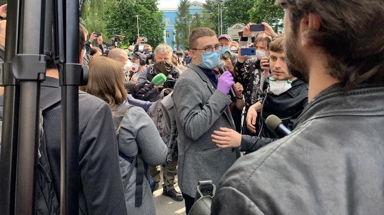 Стерненко приехал в СБУ за "пидозрой", а вышел - потерпевшим. Как это было - «Новости дня»