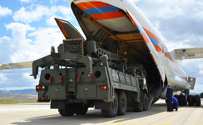 У Эрдогана нет денег на С-400. Он вернет назад наши ЗРК - «Политика»