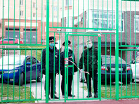 У ТЦ в подмосковном Солнечногорске устроили массовую вечеринку несмотря на карантин - «Россия»