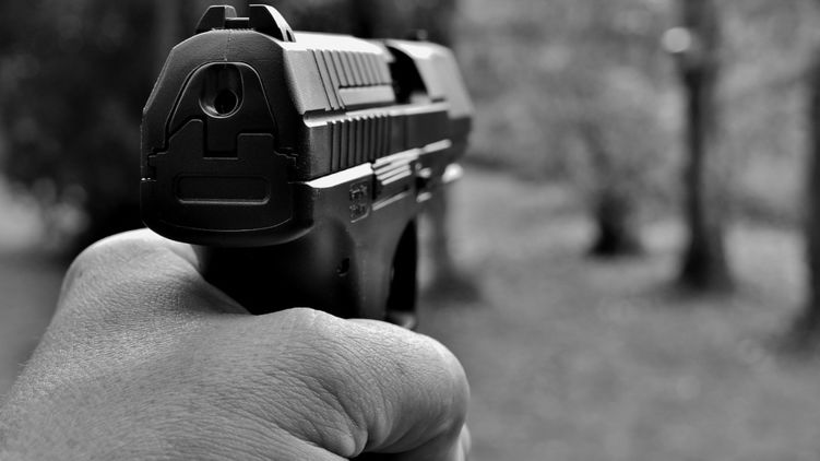 В США расстреляли поминальную процессию, 13 человек ранены - «Новости дня»