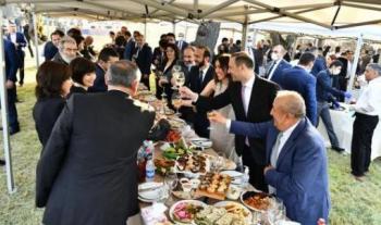 Высокопоставленных участников банкета в Арцахе требуют привлечь к ответственности - «Общество»