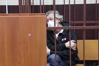 Адвокат Ефремова рассказал о препятствии связаться с семьей погибшего в ДТП - «Новости дня»