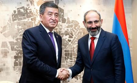 Если бы Пашинян посетил Москву, то удостоился бы участи президента Киргизии - «Общество»