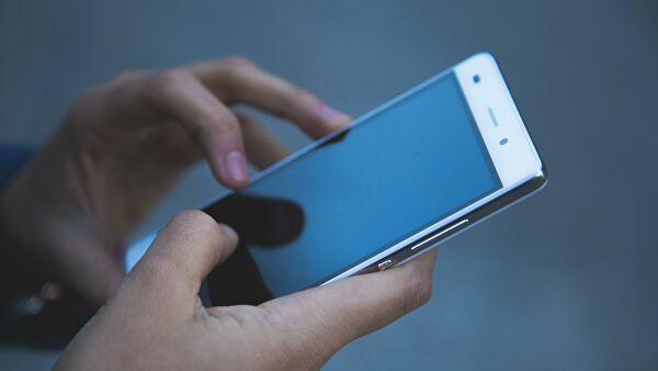 Эксперт оценил возможность заражения от смартфона - «Медицина»