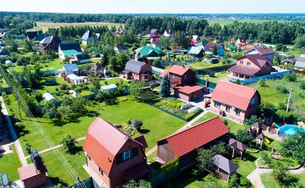 Люди массово меняют городские квартиры на «домики в деревне» - «Последние новости»