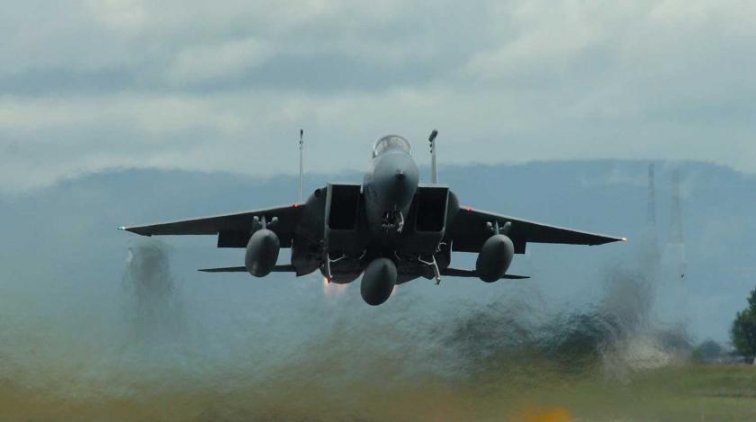 Американский F-15A уничтожил спутник - «Армия»